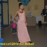Video: Losování vánoční soutěže Jihočeských týdeníků, šaty návrháře Lukáše Bartoně a dětská móda Little Angel v Milevsku