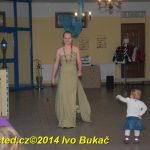 Video: Losování vánoční soutěže Jihočeských týdeníků, šaty návrháře Lukáše Bartoně a dětská móda Little Angel v Milevsku