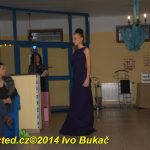 Video: Losování vánoční soutěže Jihočeských týdeníků, šaty návrháře Lukáše Bartoně a dětská móda Little Angel v Milevsku