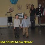Video: Losování vánoční soutěže Jihočeských týdeníků, šaty návrháře Lukáše Bartoně a dětská móda Little Angel v Milevsku