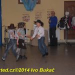 Video: Losování vánoční soutěže Jihočeských týdeníků, šaty návrháře Lukáše Bartoně a dětská móda Little Angel v Milevsku
