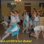 Video: Losování vánoční soutěže Jihočeských týdeníků, šaty návrháře Lukáše Bartoně a dětská móda Little Angel v Milevsku