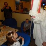 Video: Losování vánoční soutěže Jihočeských týdeníků, šaty návrháře Lukáše Bartoně a dětská móda Little Angel v Milevsku