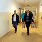Děti v táborské nemocnici navštívili hokejisté Motoru České Budějovice