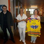 Děti v táborské nemocnici navštívili hokejisté Motoru České Budějovice