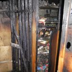 V Písku vyhořely sklepy, dvě osoby ošetřovali zdravotníci