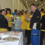 Plná hala krabic a krabiček. To je nový závod v Soběslavi