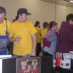 Plná hala krabic a krabiček. To je nový závod v Soběslavi