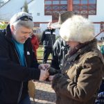 Pískem pochodovaly dvě stovky masek