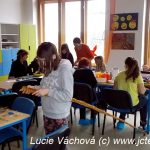První den prázdnin děti strávily velikonočním tvořením