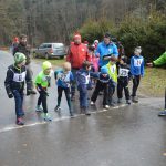 Velikonoční běh: Závod okolo Harrachovky přilákal více než sto běžců