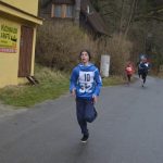 Velikonoční běh: Závod okolo Harrachovky přilákal více než sto běžců