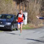 Velikonoční běh: Závod okolo Harrachovky přilákal více než sto běžců