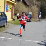 Velikonoční běh: Závod okolo Harrachovky přilákal více než sto běžců
