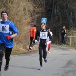 Velikonoční běh: Závod okolo Harrachovky přilákal více než sto běžců