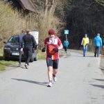 Velikonoční běh: Závod okolo Harrachovky přilákal více než sto běžců