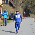 Velikonoční běh: Závod okolo Harrachovky přilákal více než sto běžců