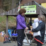 Velikonoční běh: Závod okolo Harrachovky přilákal více než sto běžců