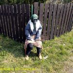 Čarodějnice znovu zdobí domy v Lomu