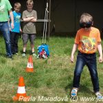 Na letiště proudily davy za vojenskou technikou