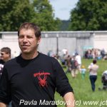 Na letiště proudily davy za vojenskou technikou