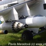 Na letiště proudily davy za vojenskou technikou