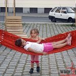 Architekti náměstí TGM přivezli houpací sítě a ladili detaily