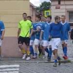 Fotbalisté Vodňan oslavili postup koupelí v kašně