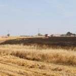 Zhruba 60 hektarů pole u Bavorova včera shořelo