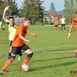 Hosté dohrávali v devíti, ale domů vezli všechny body