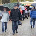 Na svatého Martina čekaly v Písku stovky lidí. I v dešti