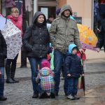 Na svatého Martina čekaly v Písku stovky lidí. I v dešti
