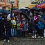Na svatého Martina čekaly v Písku stovky lidí. I v dešti
