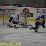 Liga juniorů: Hradecký balvan odvalili kohouti až po nájezdech. Začátek třetí části zdržela rolba