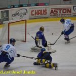 Liga juniorů: Hradecký balvan odvalili kohouti až po nájezdech. Začátek třetí části zdržela rolba
