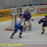 Liga juniorů: Hradecký balvan odvalili kohouti až po nájezdech. Začátek třetí části zdržela rolba