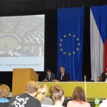 Europoslanec Pospíšil mluvil se studenty o uprchlících a Evropském parlamentu