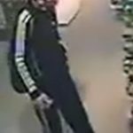 Policie vyšetřuje krádež zboží v krumlovské drogerii a hledá důležité svědky