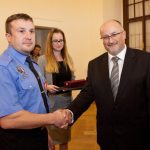 Devět významných osobností dostalo medaile za statečnost a zásluhy