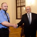 Devět významných osobností dostalo medaile za statečnost a zásluhy