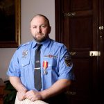 Devět významných osobností dostalo medaile za statečnost a zásluhy
