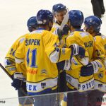 S outsiderem trápení a výhra Písku až na nájezdy