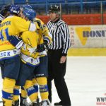 S outsiderem trápení a výhra Písku až na nájezdy