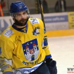 S outsiderem trápení a výhra Písku až na nájezdy