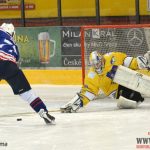 S outsiderem trápení a výhra Písku až na nájezdy