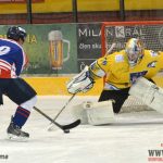 S outsiderem trápení a výhra Písku až na nájezdy