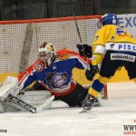 S outsiderem trápení a výhra Písku až na nájezdy