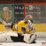 S outsiderem trápení a výhra Písku až na nájezdy