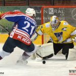 S outsiderem trápení a výhra Písku až na nájezdy