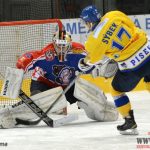 S outsiderem trápení a výhra Písku až na nájezdy